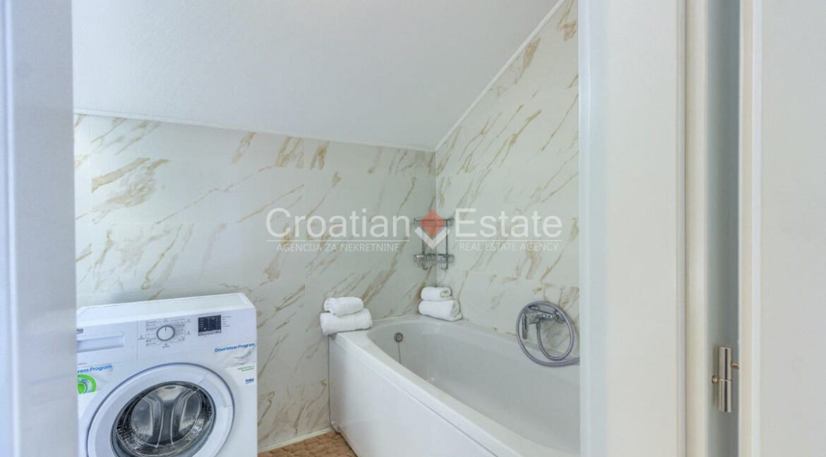 croatia-brac-autochthonous-villa-pool-mountain-view-sale(119)