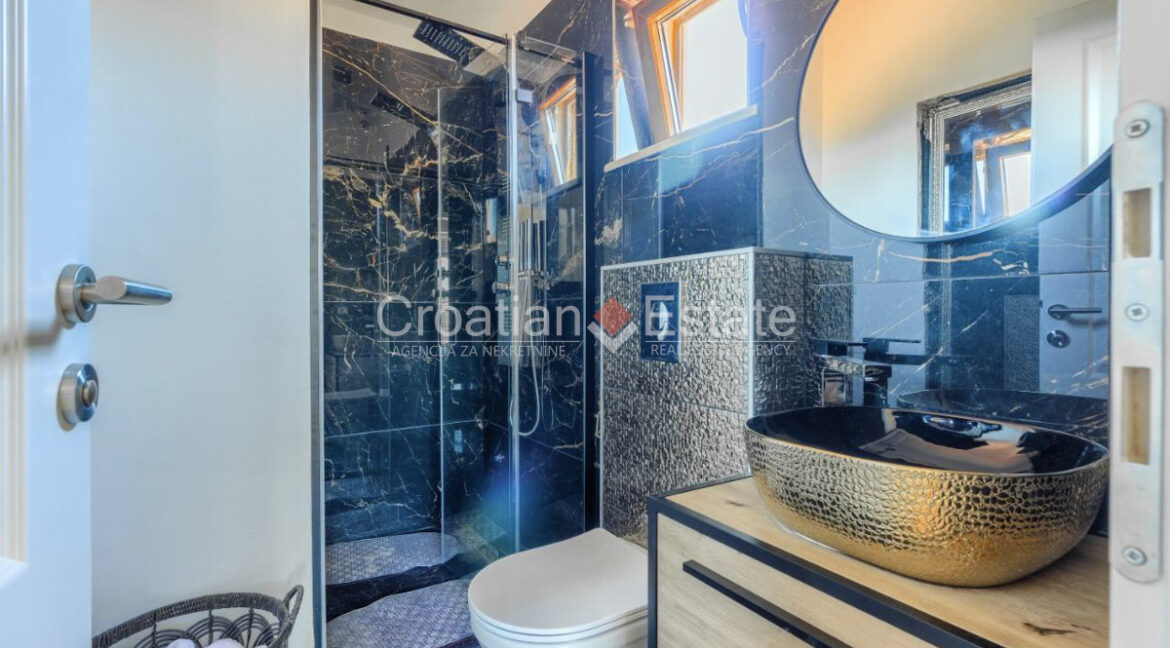 croatia-brac-autochthonous-villa-pool-mountain-view-sale(120)