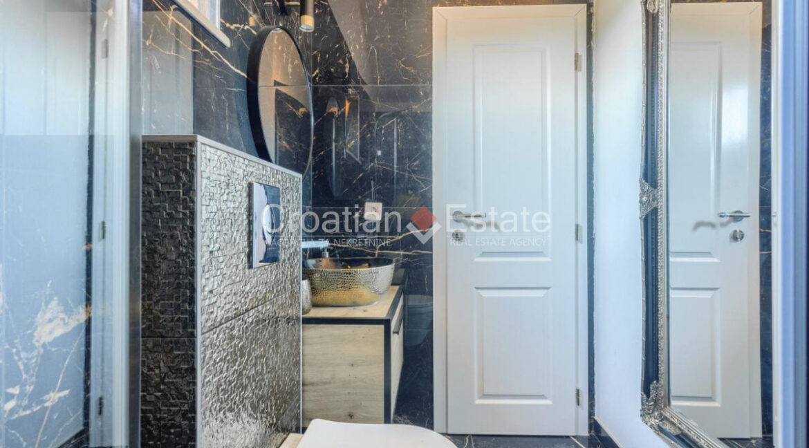 croatia-brac-autochthonous-villa-pool-mountain-view-sale(121)