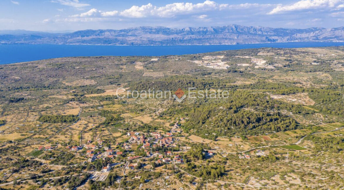 croatia-brac-autochthonous-villa-pool-mountain-view-sale(124)