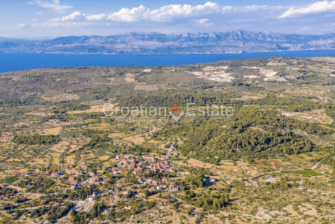 croatia-brac-autochthonous-villa-pool-mountain-view-sale(124)