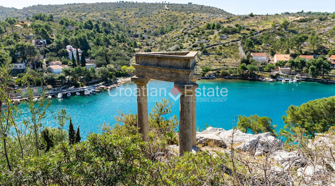 croatia-brac-building-land-seafront-sale