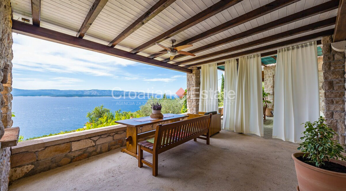 croatia-brac-house-autochthonous-sea-view-sale(107)