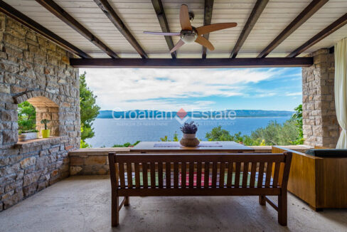 croatia-brac-house-autochthonous-sea-view-sale(109)