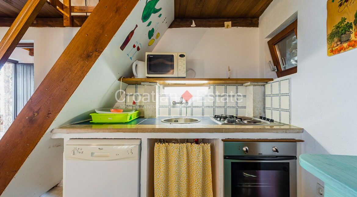 croatia-brac-house-autochthonous-sea-view-sale(115)