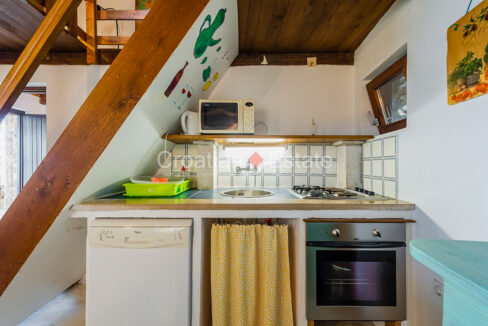 croatia-brac-house-autochthonous-sea-view-sale(115)