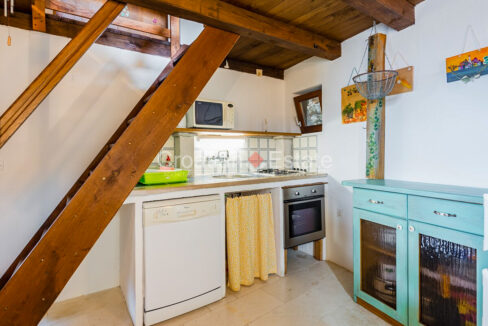 croatia-brac-house-autochthonous-sea-view-sale(116)