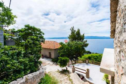 croatia-brac-house-autochthonous-sea-view-sale(122)