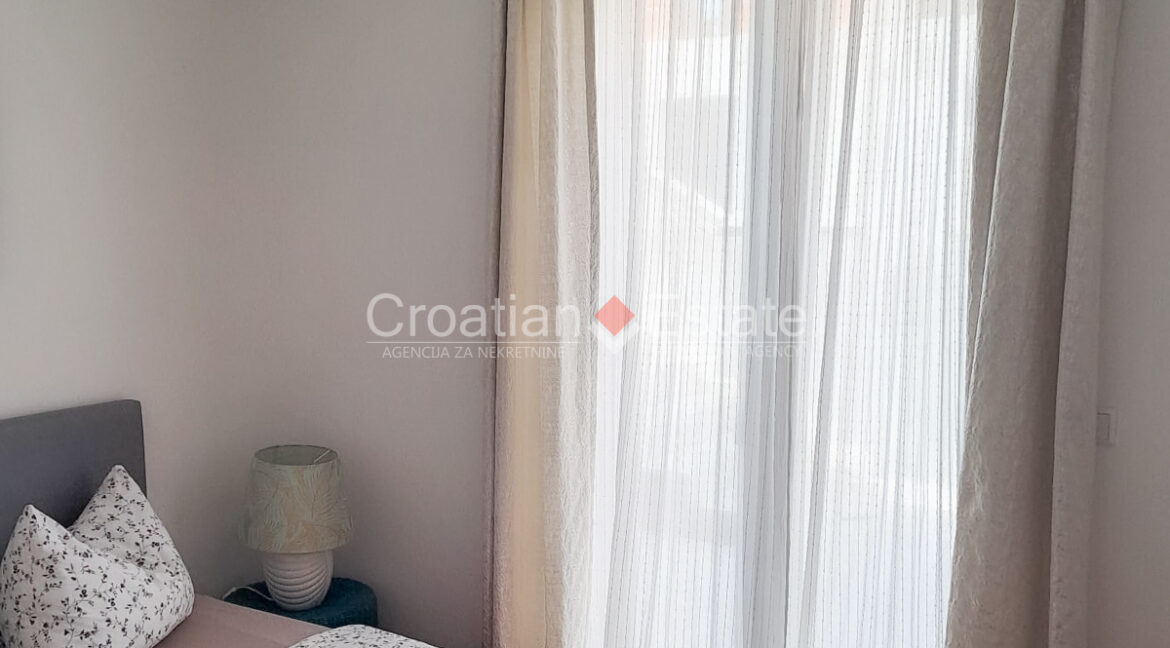 croatia-brac-house-sea-view-pool-yard-garage-sale(111)