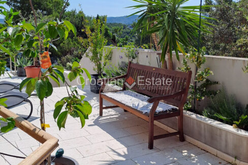 croatia-brac-house-sea-view-pool-yard-garage-sale(121)