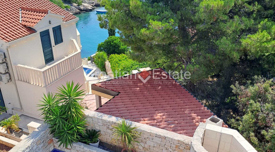 croatia-brac-house-sea-view-pool-yard-garage-sale(143)