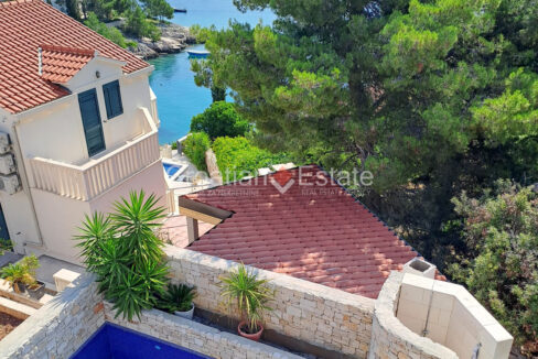 croatia-brac-house-sea-view-pool-yard-garage-sale(143)
