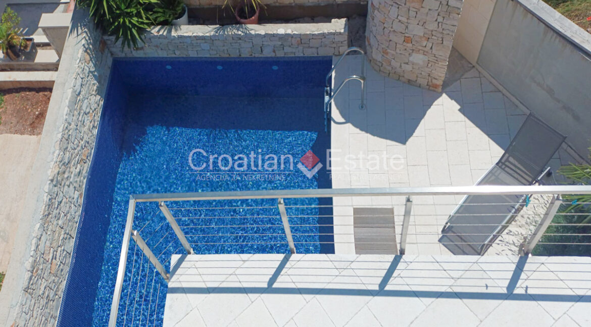 croatia-brac-house-sea-view-pool-yard-garage-sale(145)