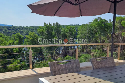 croatia-brac-house-sea-view-pool-yard-garage-sale(147)