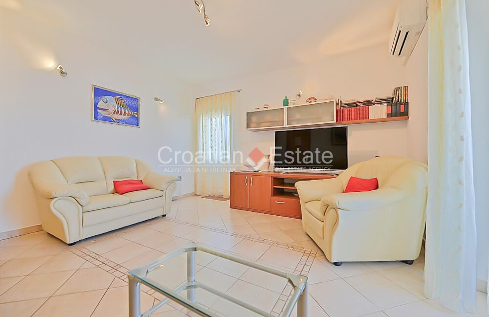croatia-brac-house-sea-view-sale(103)