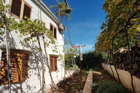 croatia-brac-house-sea-view-sale(114)