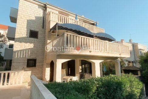 croatia-brac-house-six-flats-separate-entrances-yard-garage-sale(103)
