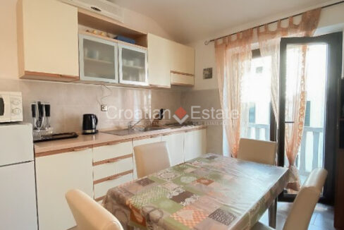 croatia-brac-house-six-flats-separate-entrances-yard-garage-sale(128)