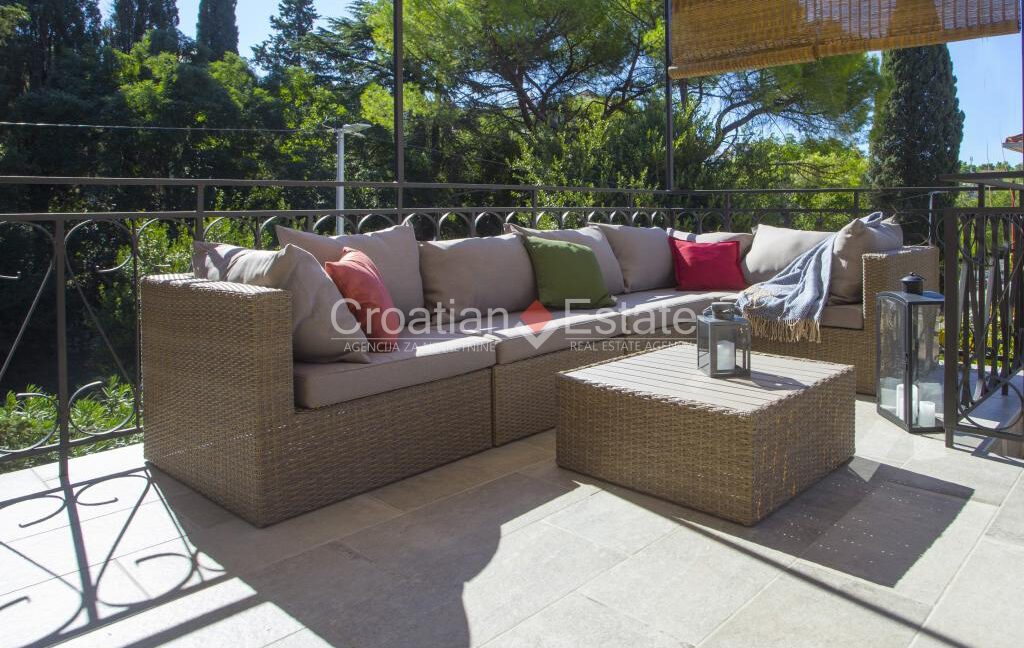 croatia-brac-house-stone-garden-terraces-barbecue-sale(107)