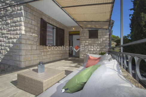 croatia-brac-house-stone-garden-terraces-barbecue-sale(110)