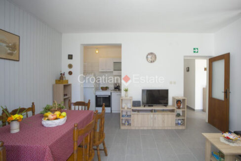 croatia-brac-house-stone-garden-terraces-barbecue-sale(113)