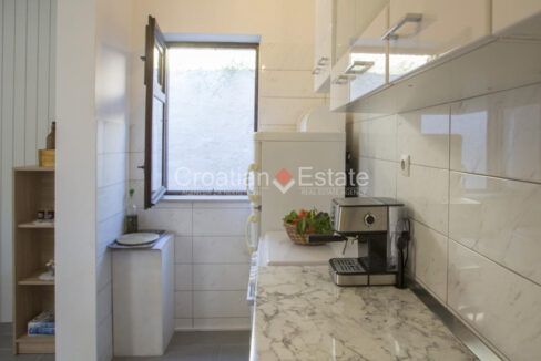 croatia-brac-house-stone-garden-terraces-barbecue-sale(114)