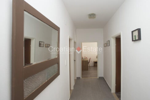 croatia-brac-house-stone-garden-terraces-barbecue-sale(117)