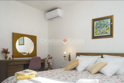 croatia-brac-house-stone-garden-terraces-barbecue-sale(120)