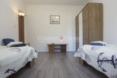 croatia-brac-house-stone-garden-terraces-barbecue-sale(126)