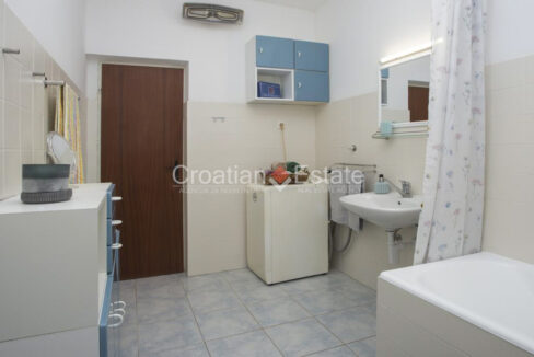 croatia-brac-house-stone-garden-terraces-barbecue-sale(128)