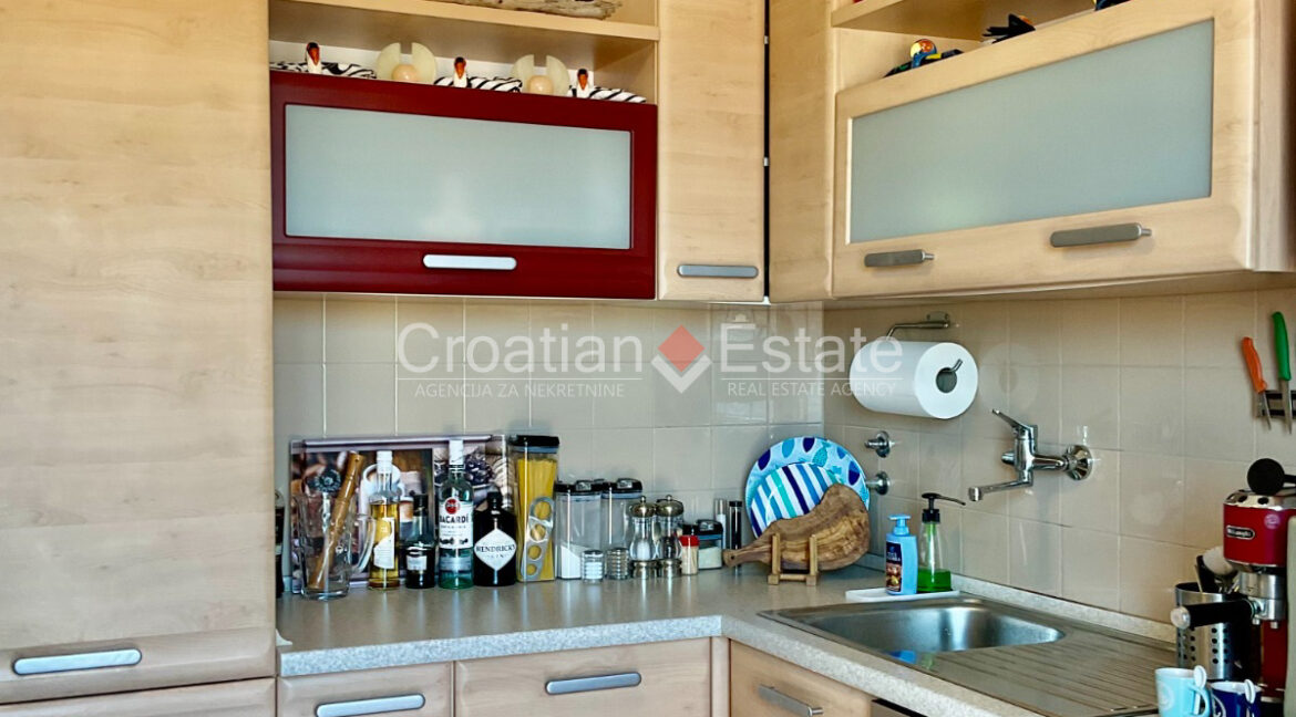croatia-brac-house-stone-sea-view-yard-barbecue-sale(109)
