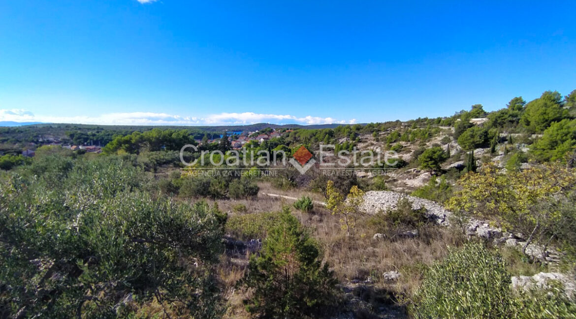 croatia-brac-land-sea-view-sale