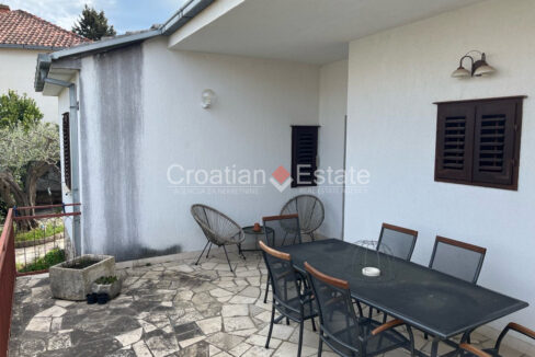 croatia-brac-stone-house-garden-parking-sale(106)