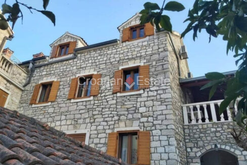 croatia-brac-stone-house-sea-view-coutryard-barbecue-sale(103)