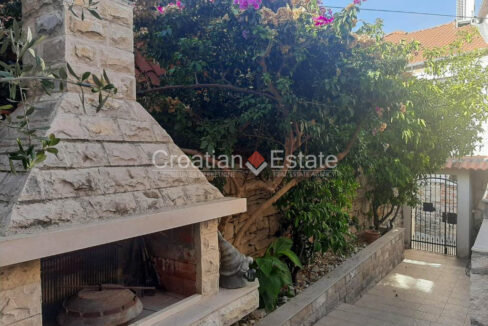 croatia-brac-stone-house-sea-view-coutryard-barbecue-sale(108)