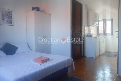 croatia-brac-stone-house-sea-view-coutryard-barbecue-sale(115)