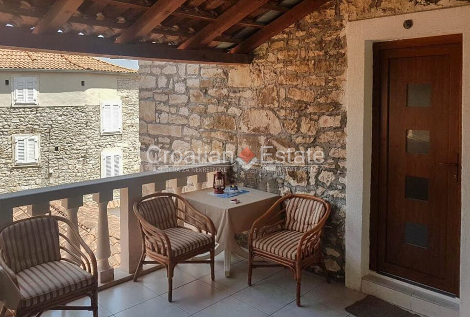 croatia-brac-stone-house-sea-view-coutryard-barbecue-sale(116)