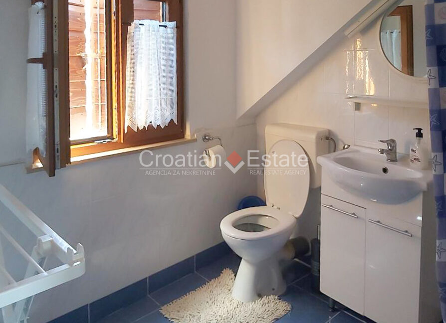 croatia-brac-stone-house-sea-view-coutryard-barbecue-sale(123)