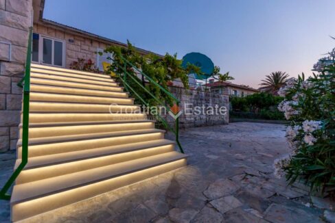 croatia-brac-stone-house-sea-view-sale(103)