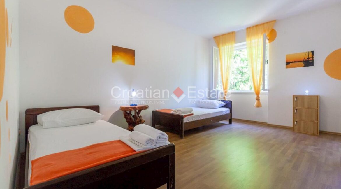 croatia-brac-stone-house-sea-view-sale(106)