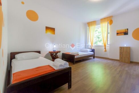 croatia-brac-stone-house-sea-view-sale(106)