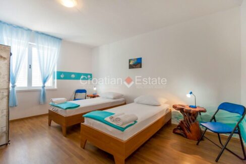 croatia-brac-stone-house-sea-view-sale(108)