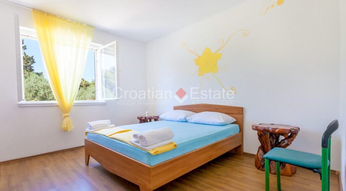 croatia-brac-stone-house-sea-view-sale(111)