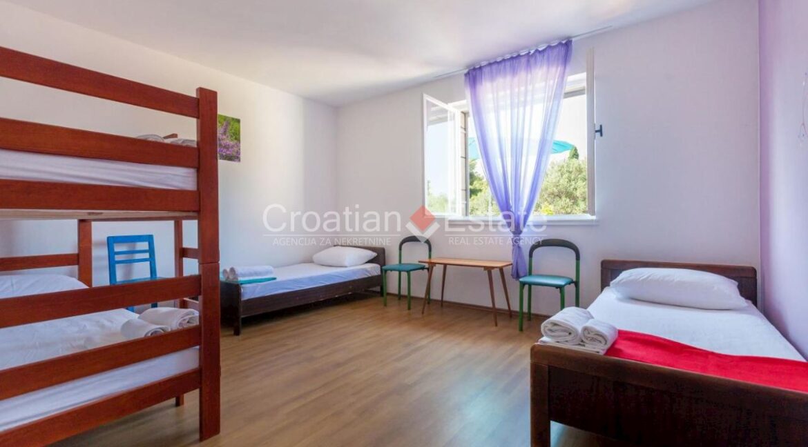 croatia-brac-stone-house-sea-view-sale(113)