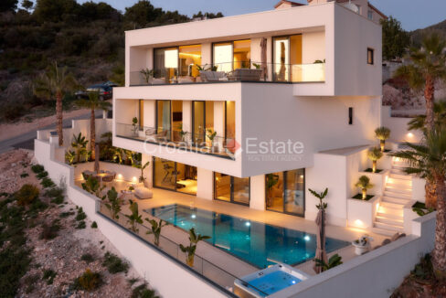 croatia-brac-villa-new-build-sea-view-pool-gym-garage-sale(103)