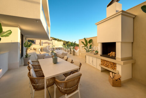 croatia-brac-villa-new-build-sea-view-pool-gym-garage-sale(106)