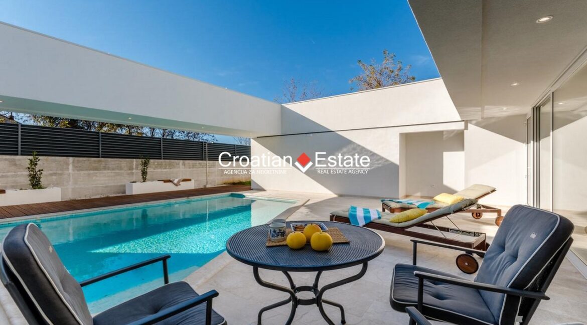 croatia-brac-villa-pool-sale(103)