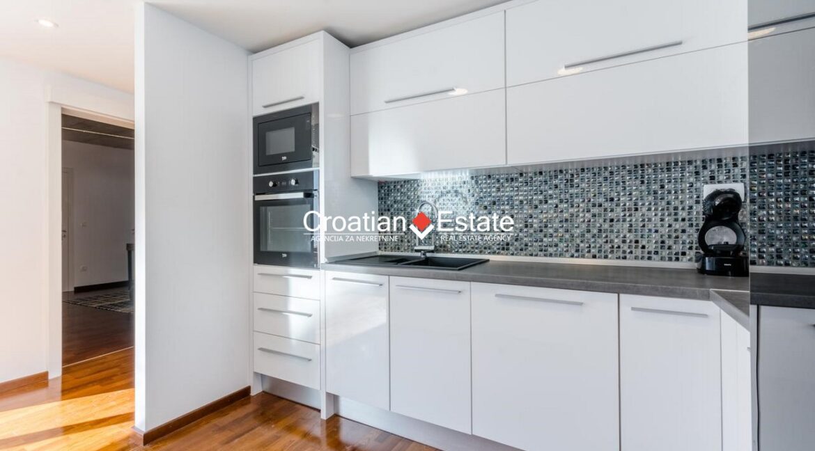 croatia-brac-villa-pool-sale(109)