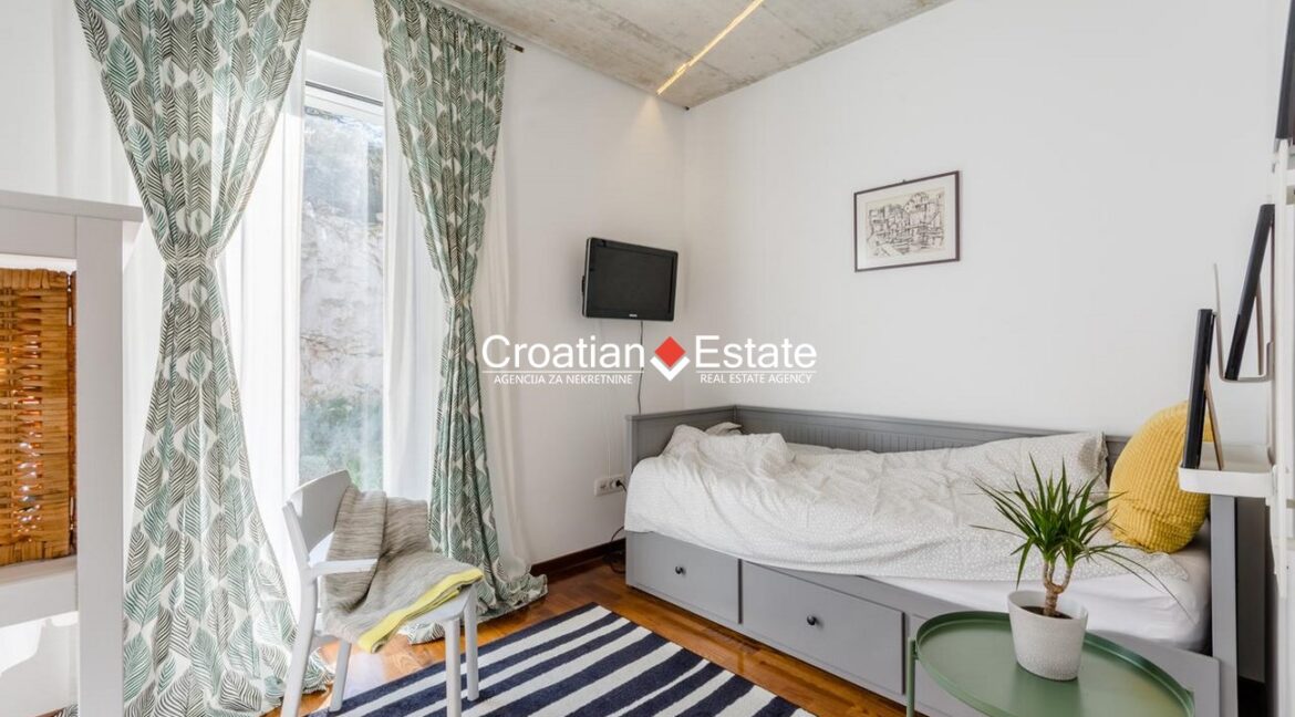 croatia-brac-villa-pool-sale(115)