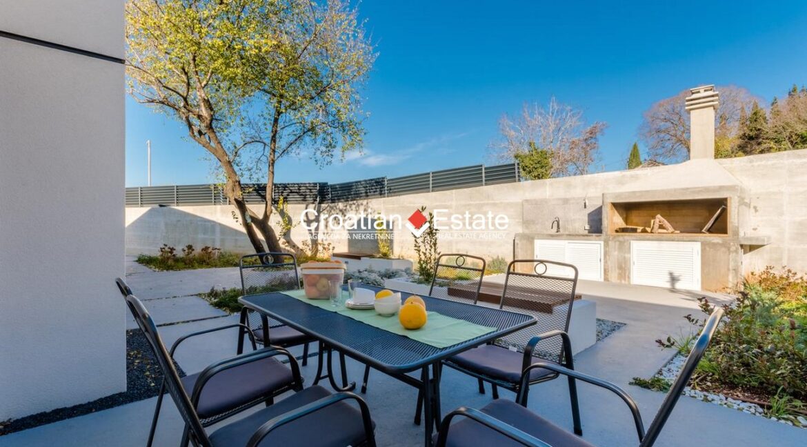 croatia-brac-villa-pool-sale(118)